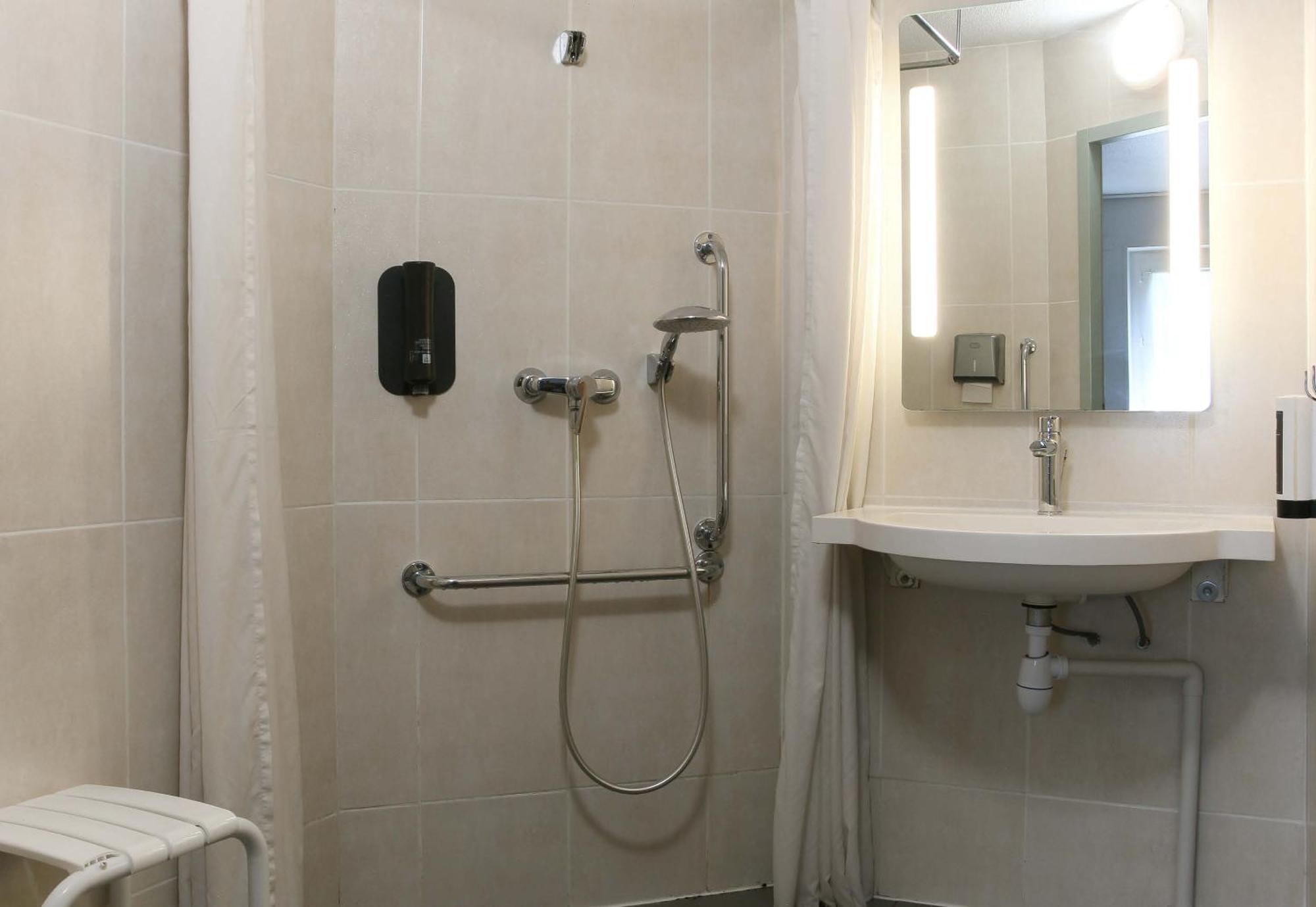B&B Hotel Frejus Roquebrune-sur Argens Exteriör bild